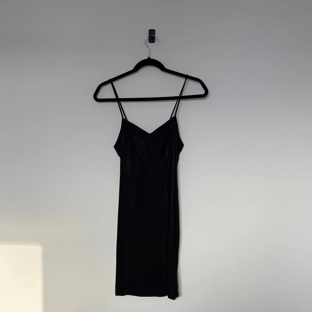 Elegant Black Slip Dress - Picture 1 of 4